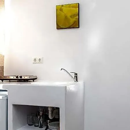 فندق Depis Luxury Naxos Town 3*